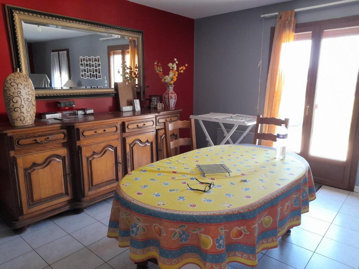 La Belle Maisonette Montmorillon Bagian luar foto