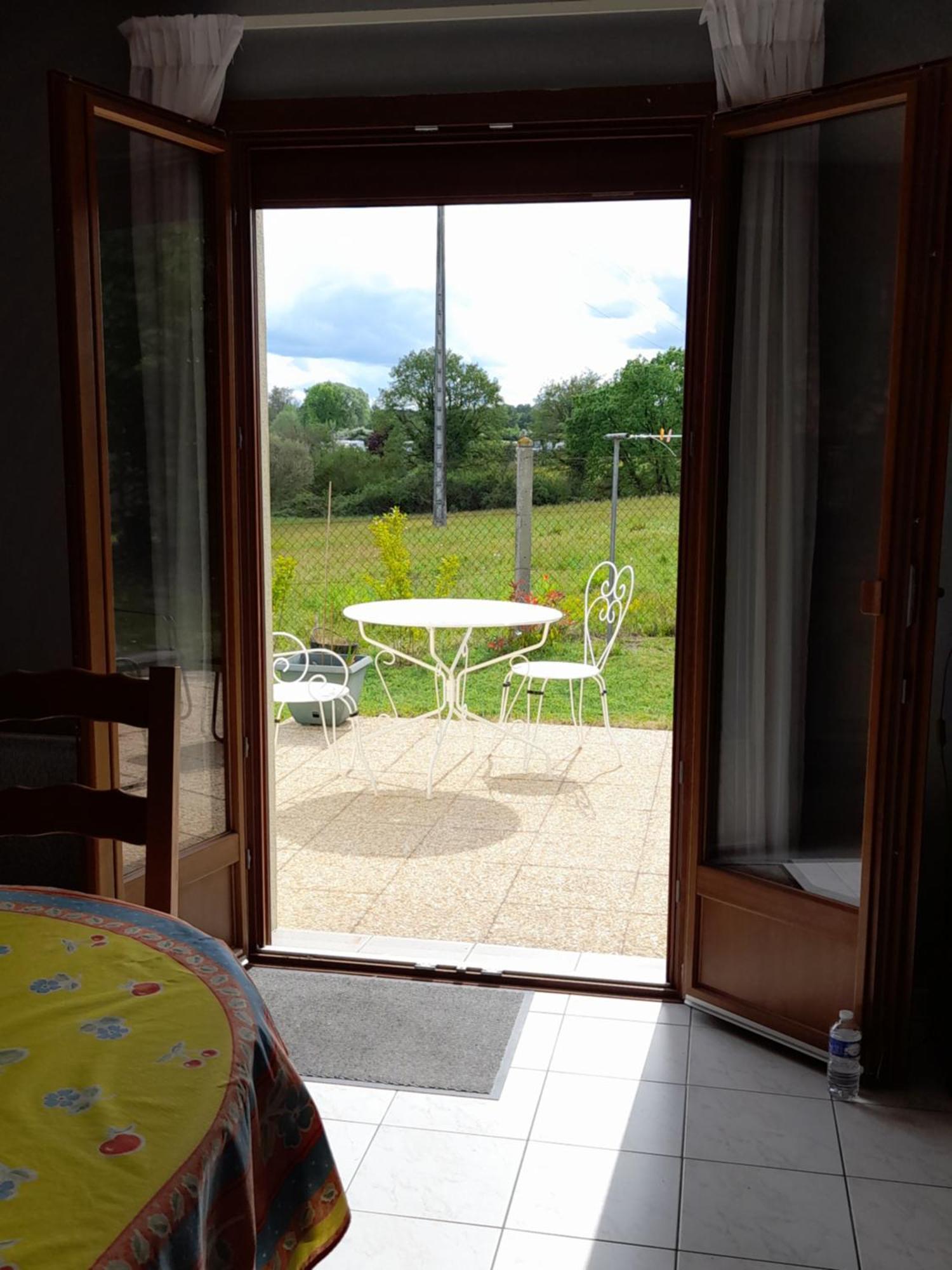 La Belle Maisonette Montmorillon Ruang foto